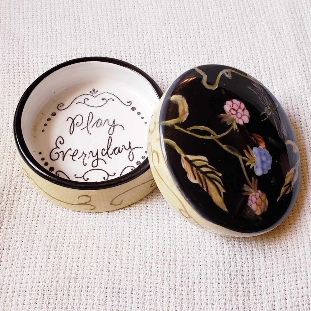 Tracy Porter hand painted floral ceramic trinket box